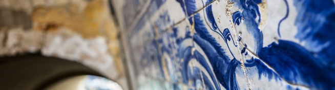 Photo of blue tiles in Lisboa